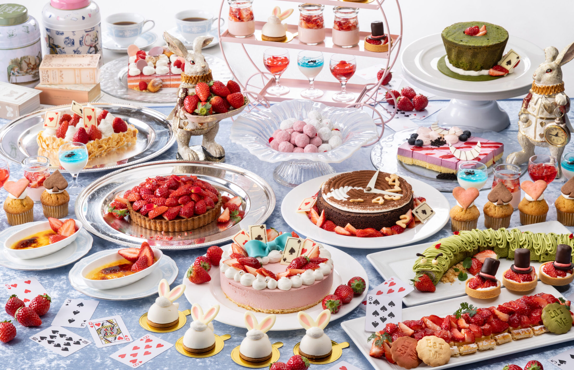 土・日・祝日限定!! 〜春を彩るスイーツブッフェ〜　「アリスの苺さがし」